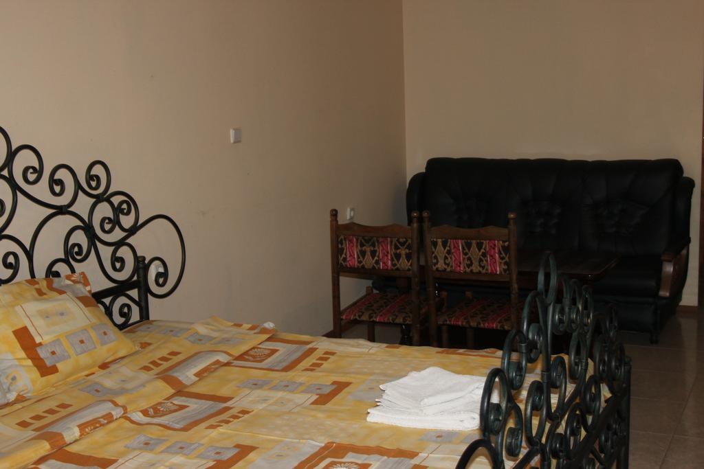 Guest House Chinarite Sandanski Pokoj fotografie